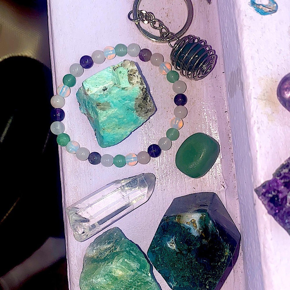 Green crystal bundle